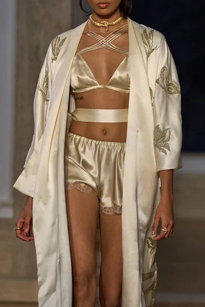 Look 144